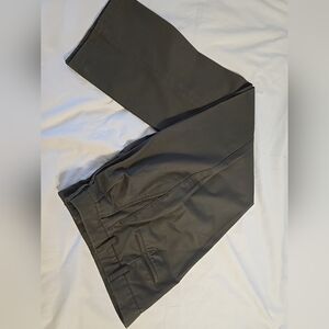 Men's St. John's Bay Worry Free Pant Classic Fit 38x32 Army Green